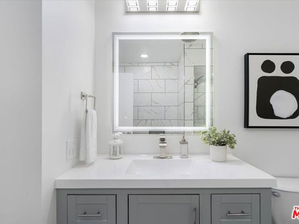 1750 Camino Palmero Street 237, Los Angeles CA 90046