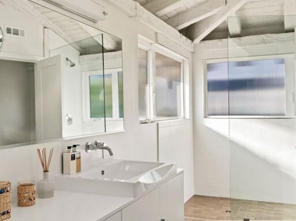 7111 Grasswood Avenue, Malibu CA 90265