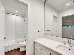 5400 W 82nd Street, Los Angeles CA 90045