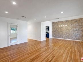 5400 W 82nd Street, Los Angeles CA 90045