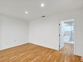 5400 W 82nd Street, Los Angeles CA 90045