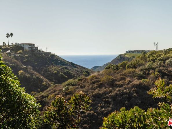 6767 Wandermere Road, Malibu CA 90265
