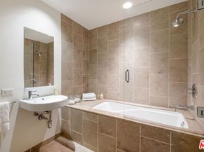 6250 Hollywood Boulevard 5N, Los Angeles CA 90028