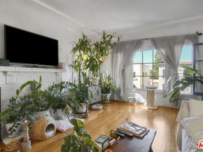 346 N Spaulding Avenue, Los Angeles CA 90036