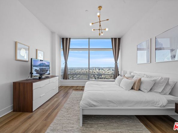 900 W Olympic Boulevard 32F, Los Angeles CA 90015