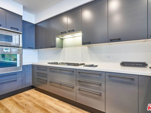 900 W Olympic Boulevard 32F, Los Angeles CA 90015