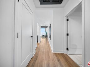 900 W Olympic Boulevard 32F, Los Angeles CA 90015