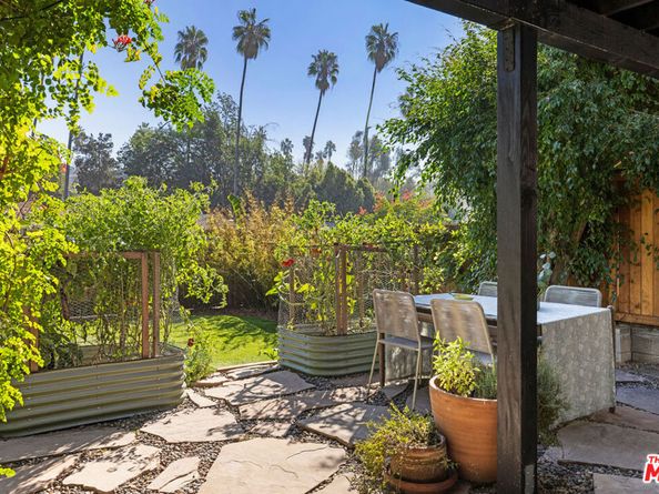 1338 Mccollum Street, Los Angeles CA 90026