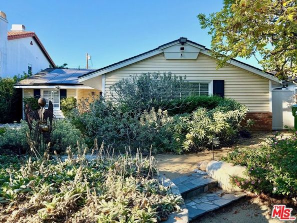 13957 Chandler Boulevard, Sherman Oaks CA 91401