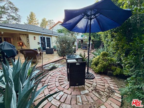 13957 Chandler Boulevard, Sherman Oaks CA 91401