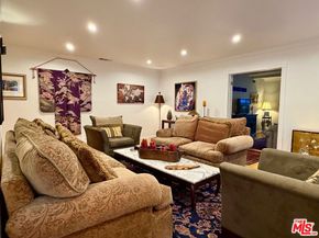 13957 Chandler Boulevard, Sherman Oaks CA 91401