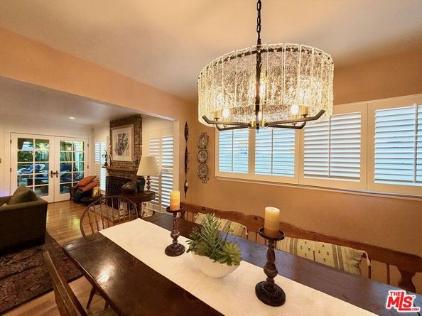 13957 Chandler Boulevard, Sherman Oaks CA 91401