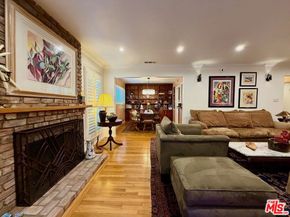 13957 Chandler Boulevard, Sherman Oaks CA 91401