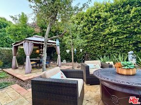 13957 Chandler Boulevard, Sherman Oaks CA 91401