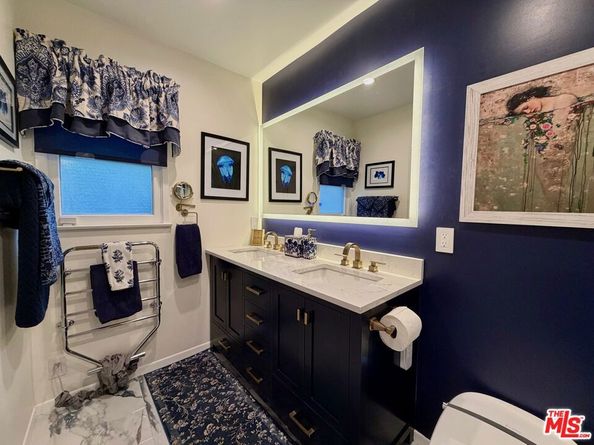 13957 Chandler Boulevard, Sherman Oaks CA 91401