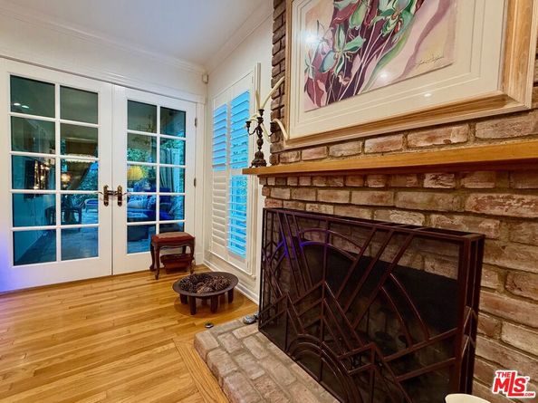 13957 Chandler Boulevard, Sherman Oaks CA 91401