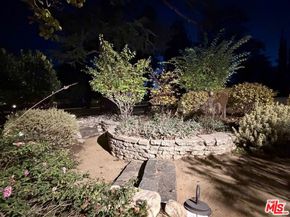 13957 Chandler Boulevard, Sherman Oaks CA 91401