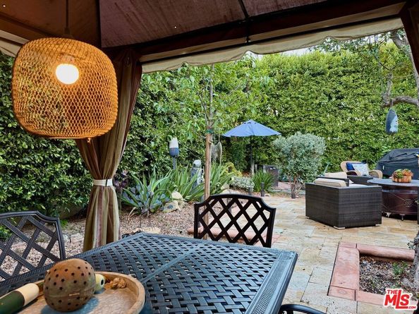 13957 Chandler Boulevard, Sherman Oaks CA 91401