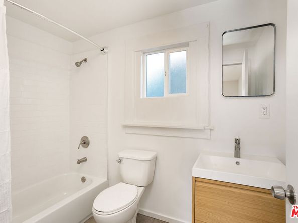 126 Franklin Court, Glendale CA 91205