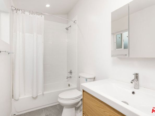 126 Franklin Court, Glendale CA 91205