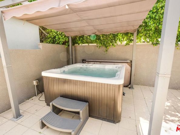 2481 S Bundy Drive, Los Angeles CA 90064