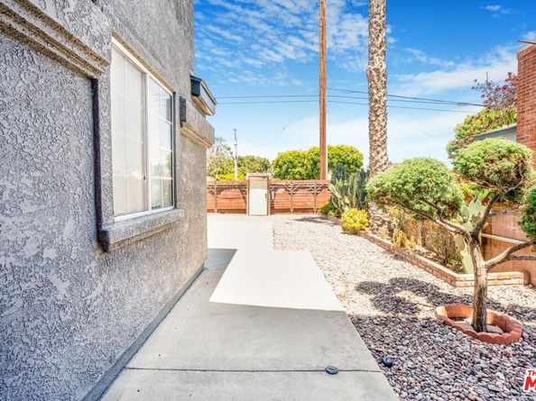 2481 S Bundy Drive, Los Angeles CA 90064