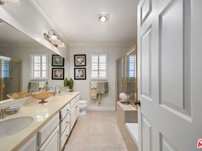 18135 Burbank Boulevard 8, Tarzana CA 91356