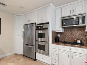 18135 Burbank Boulevard 8, Tarzana CA 91356