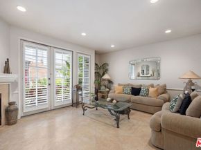 18135 Burbank Boulevard 8, Tarzana CA 91356