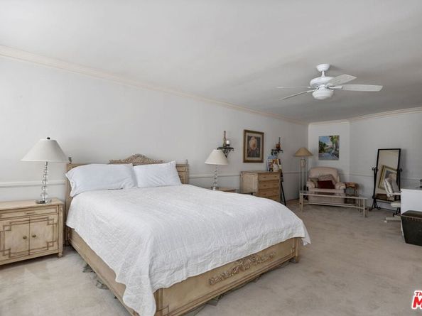 18135 Burbank Boulevard 8, Tarzana CA 91356