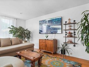 3801 Sutro Avenue, Los Angeles CA 90008