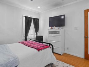 3801 Sutro Avenue, Los Angeles CA 90008