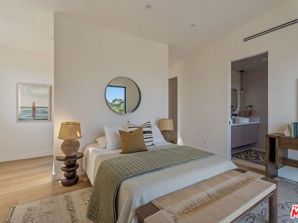 4691 Glenalbyn Drive, Los Angeles CA 90065