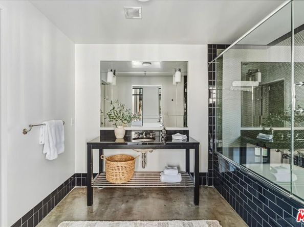 849 S Broadway 604, Los Angeles CA 90014