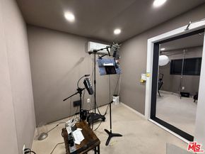 1322 Innes Place, Venice CA 90291