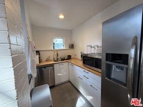 1322 Innes Place, Venice CA 90291