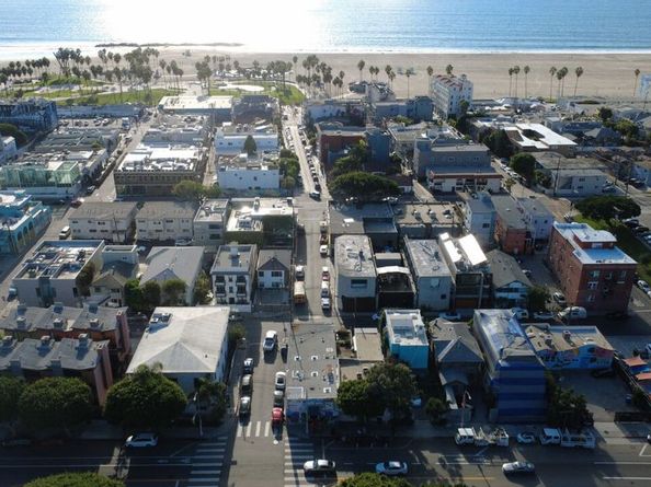 1322 Innes Place, Venice CA 90291