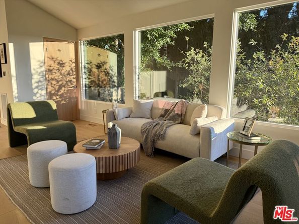 1930 Kemper Street, Los Angeles CA 90065