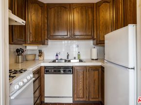 205 Georgina Avenue, Santa Monica CA 90402