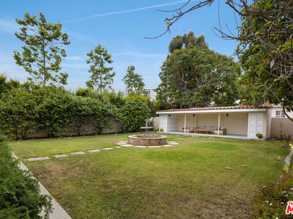 205 Georgina Avenue, Santa Monica CA 90402