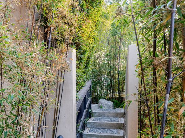 9624 Yoakum Drive, Beverly Hills CA 90210