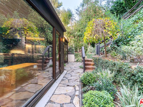 9624 Yoakum Drive, Beverly Hills CA 90210