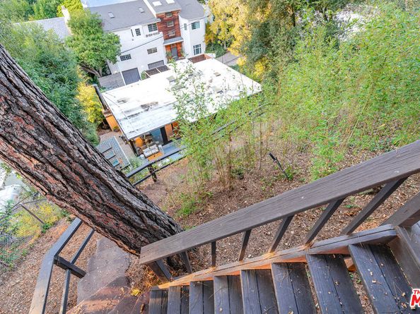 9624 Yoakum Drive, Beverly Hills CA 90210