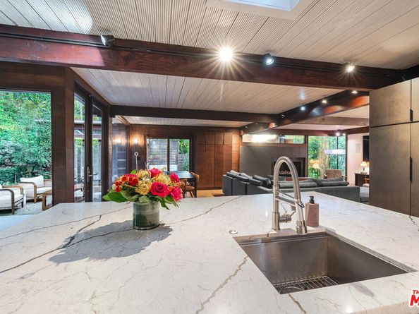 9624 Yoakum Drive, Beverly Hills CA 90210