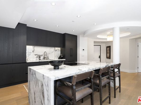 122 N Clark Drive 306, West Hollywood CA 90048