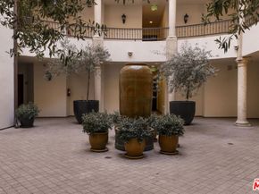 122 N Clark Drive 306, West Hollywood CA 90048