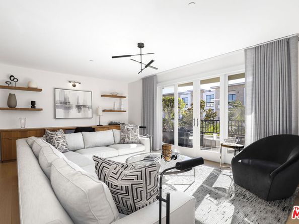 122 N Clark Drive 306, West Hollywood CA 90048