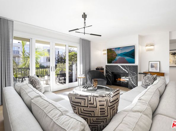 122 N Clark Drive 306, West Hollywood CA 90048