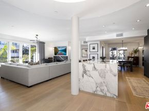 122 N Clark Drive 306, West Hollywood CA 90048