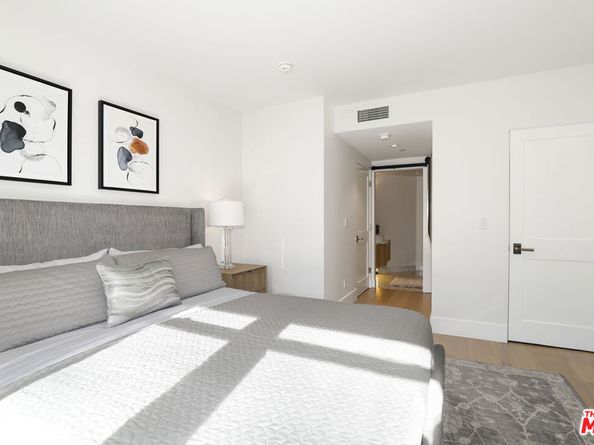 122 N Clark Drive 306, West Hollywood CA 90048